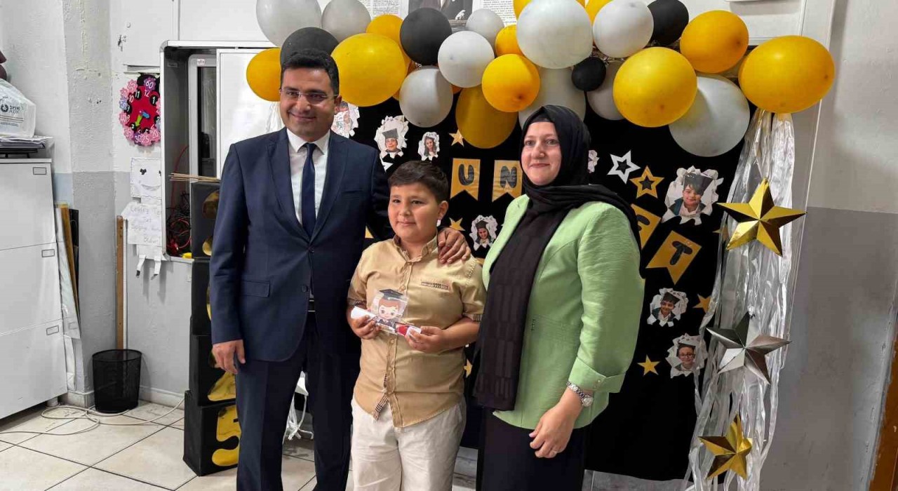 Alaplıda 7 bin 200 öğrenci karne aldı