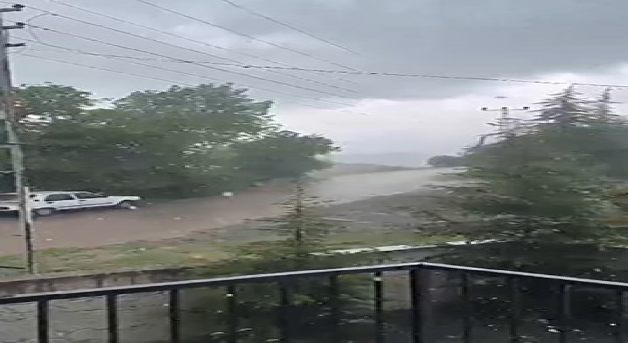 Ankarada dolu yağışı etkili oldu