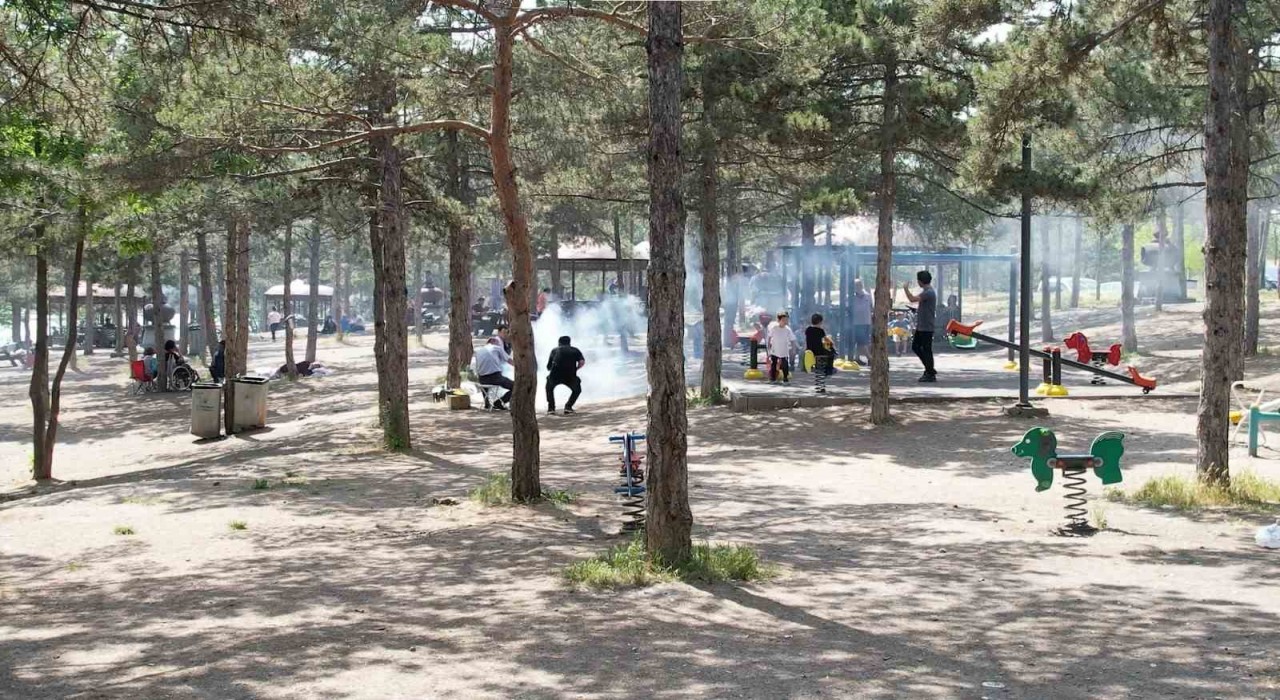 Ankaralılar Kurban Bayramında Mavi Göle akın etti