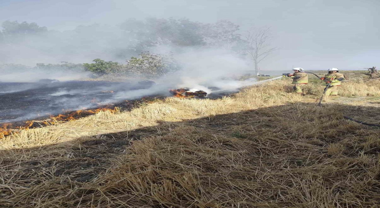 Antakyada saman balyaları yandı