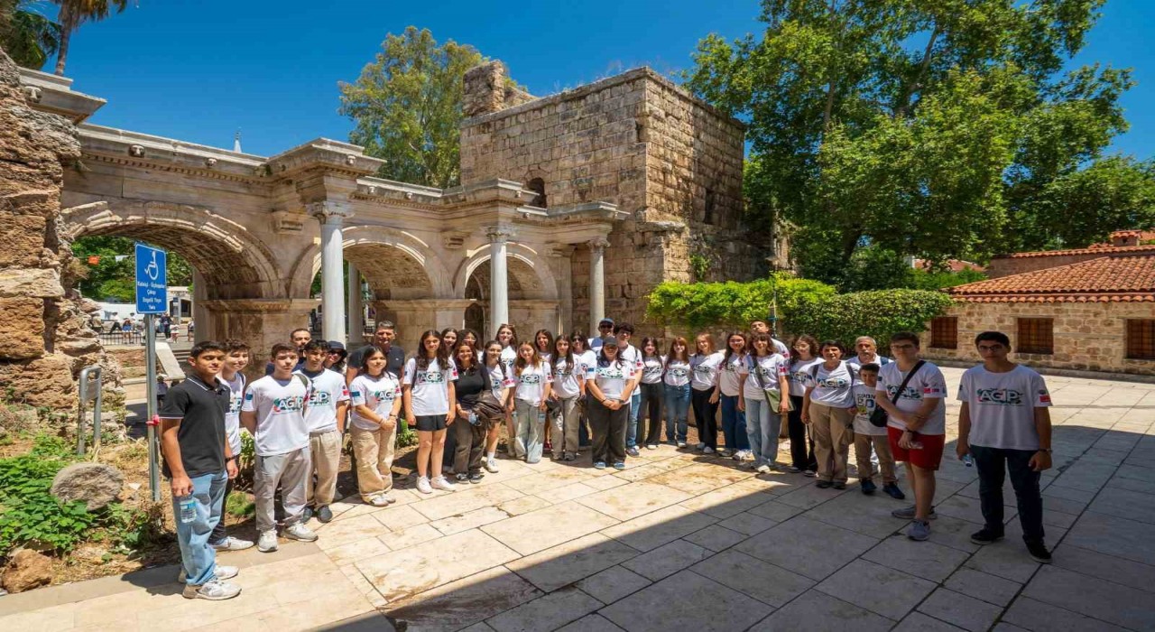Antalya Genç İklim Liderlerinden kıyılar için hareket