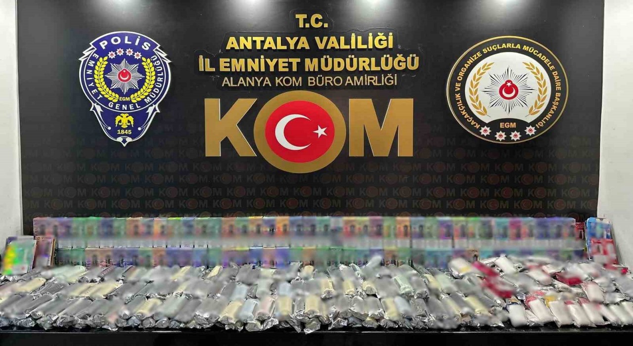 Antalyada 1 haftada 8 şüpheliye adli işlem yapıldı 2 firari yakalandı