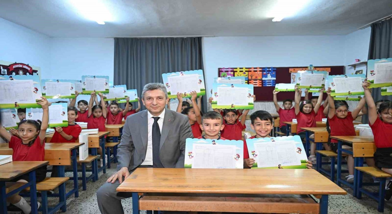 Antalyada 485 bin 783 öğrenci karne heyecanı yaşadı