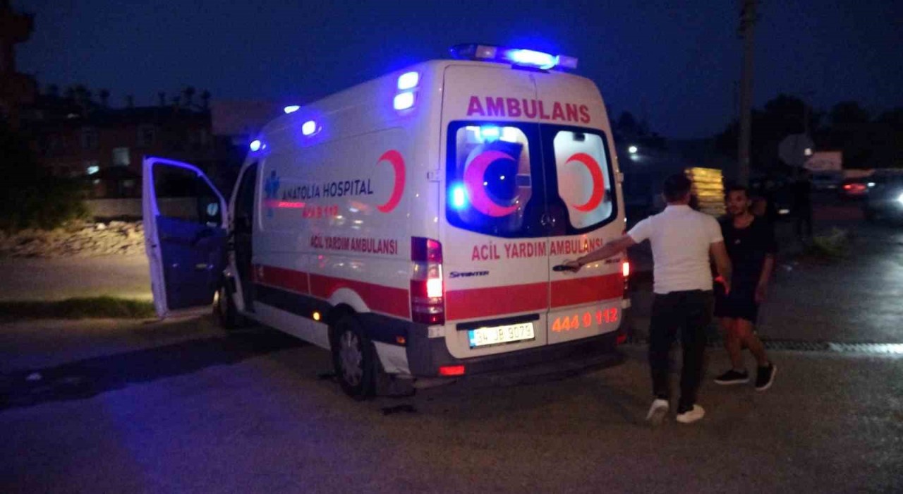 Antalyada ATV takla attı: 1i ağır 2 yaralı