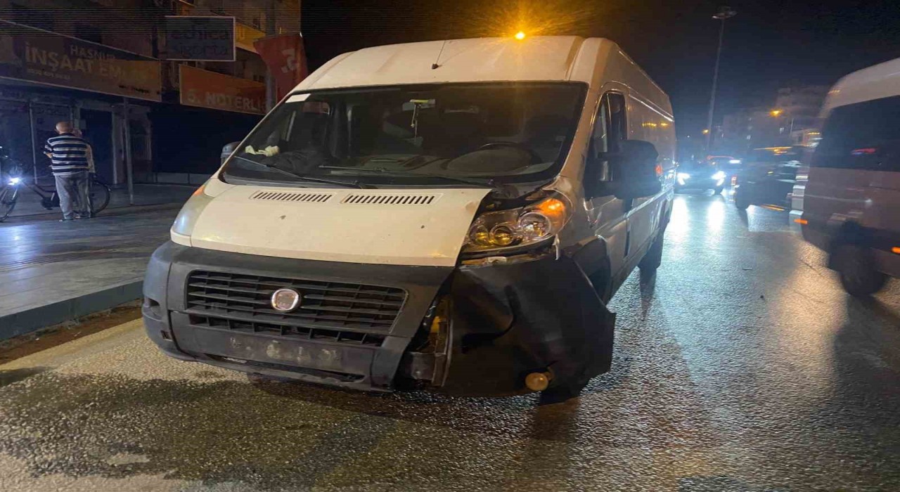 Antalyada minibüsün çarptığı çocuk hayatını kaybetti