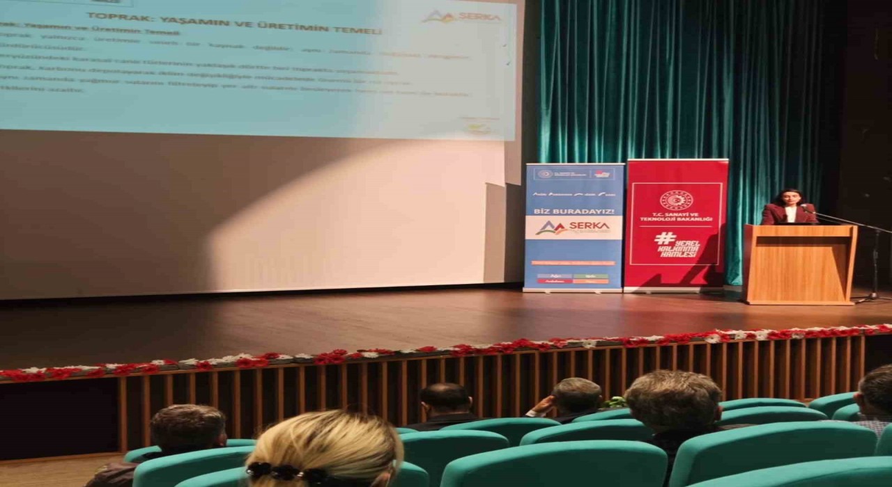 Ardahanda çiftçilere verimli toprak eğitimi verildi