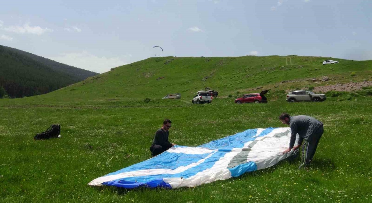 Artvinde P2 Yamaç Paraşütü Eğitimi tamamlandı