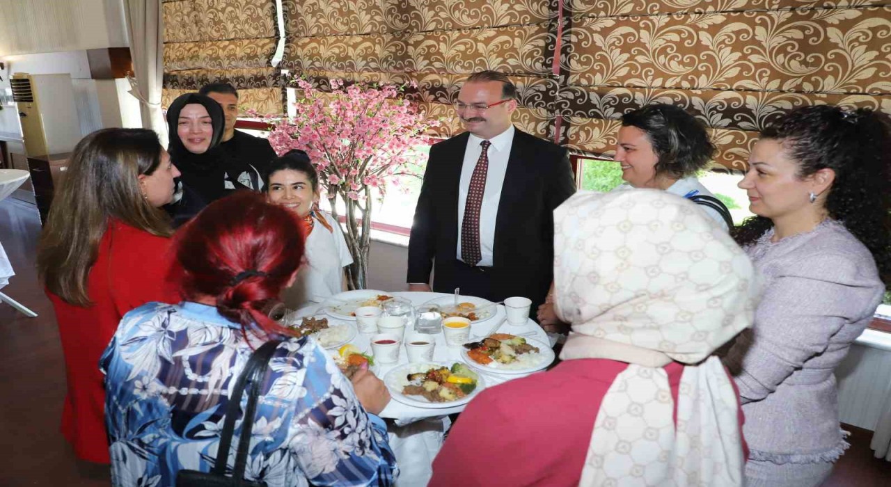 Atatürk Üniversitesinde bayramlaşma coşkusu