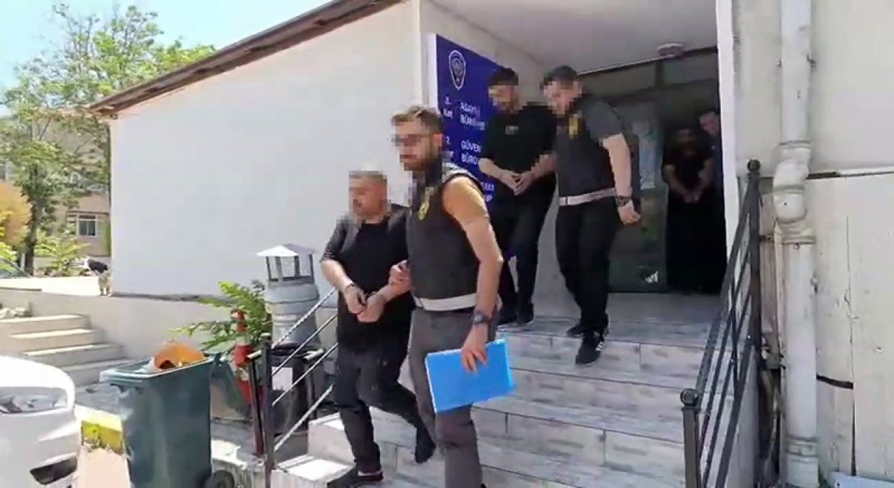 Avcılarda 2 kişinin yaralandığı silahlı kavgada 3 şüpheli adliyeye sevk edildi