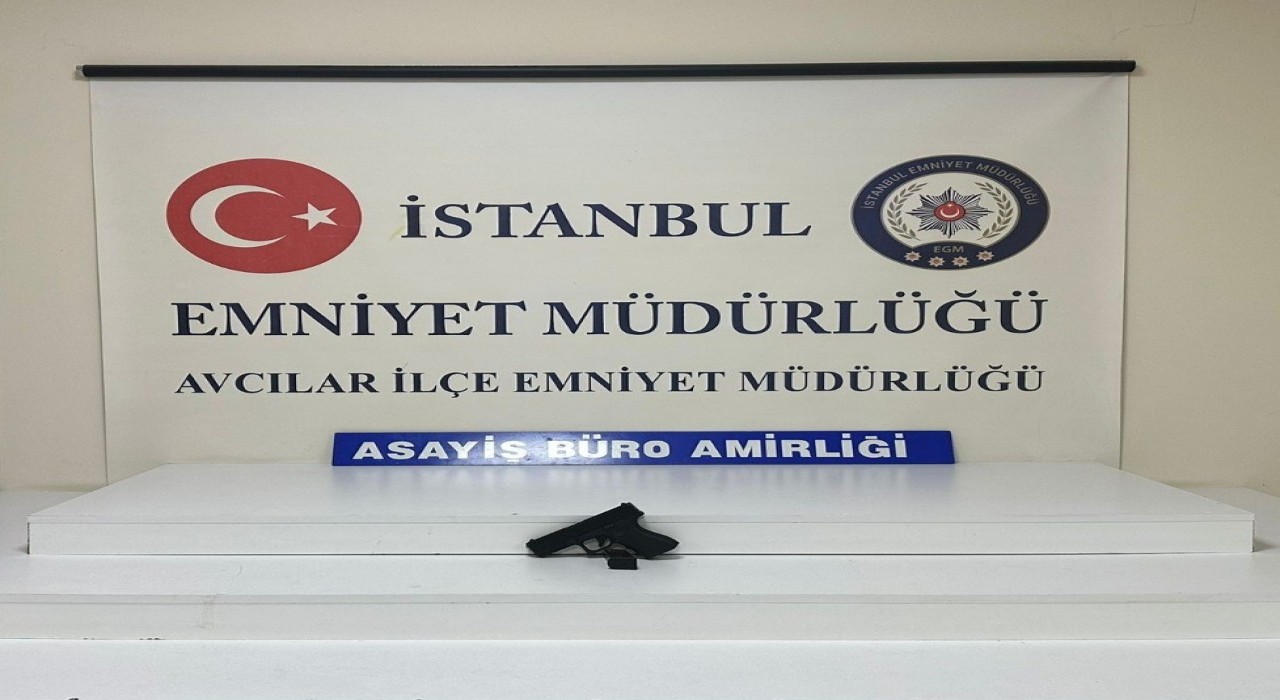 Avcılarda sokak ortasında iki kişiyi silahla vuran şüpheli yakalandı