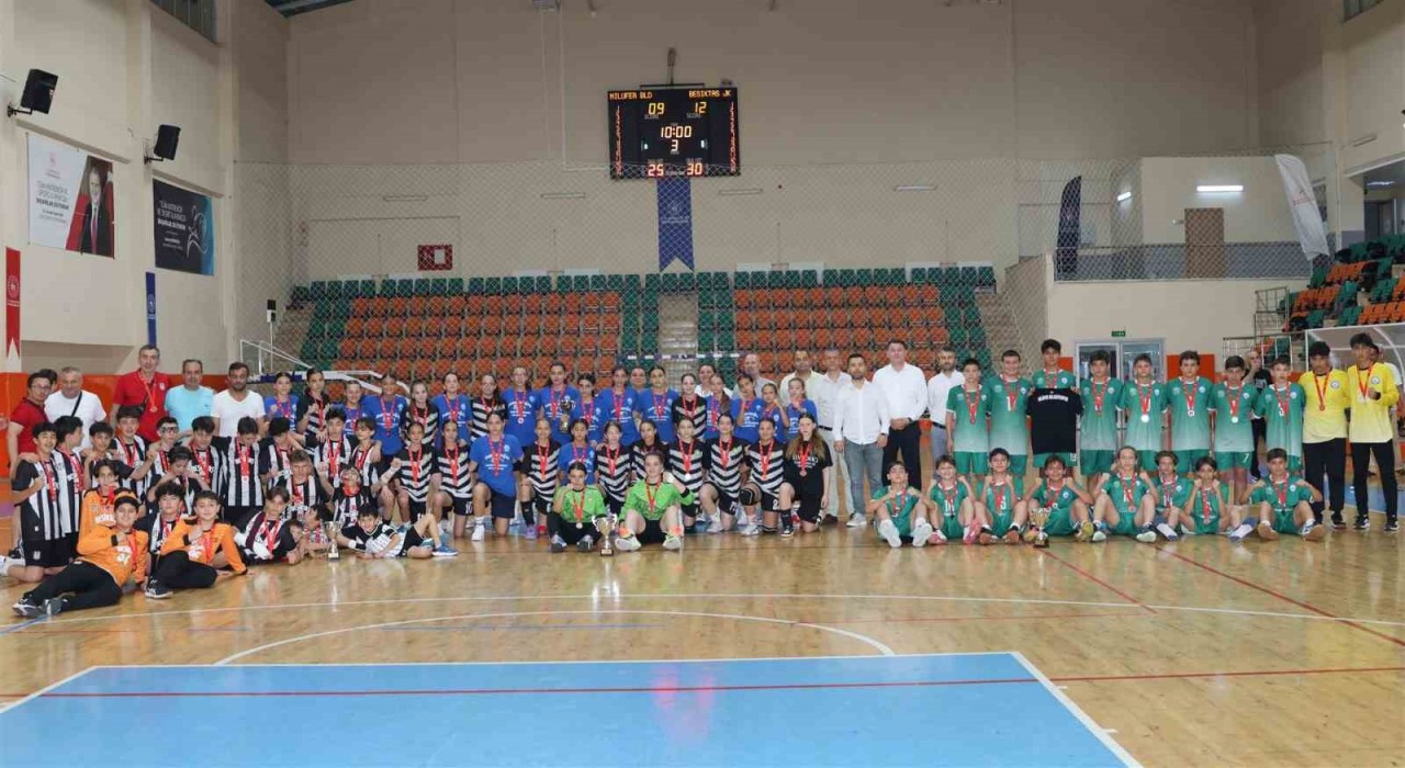Aydında Minikler Kız-Erkek Hentbol Türkiye Şampiyonası tamamlandı