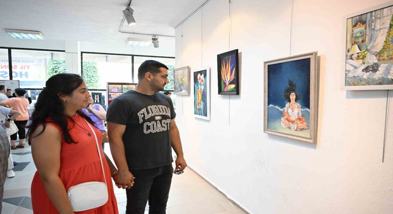 Aydında sanatın renkleri yıl sonu sergisinde buluştu