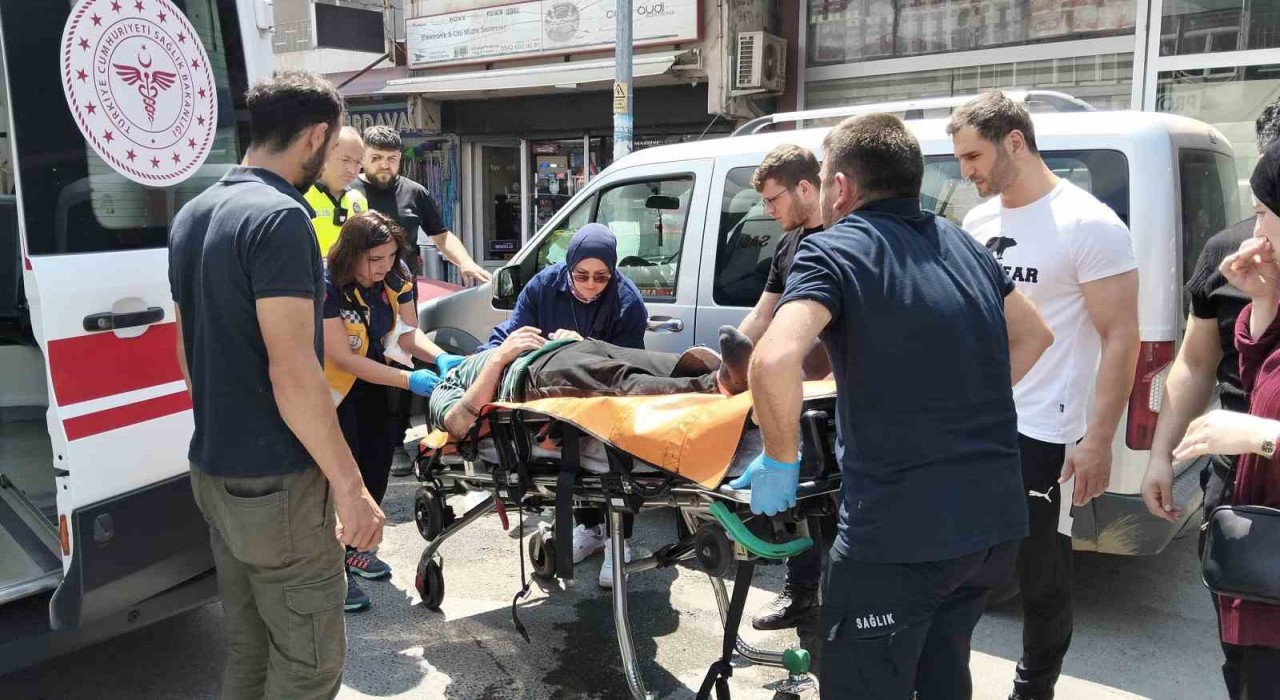 Bafrada feci kaza: Forkliftin bıçağına çarpan motosiklet sürücüsü ağır yaralandı