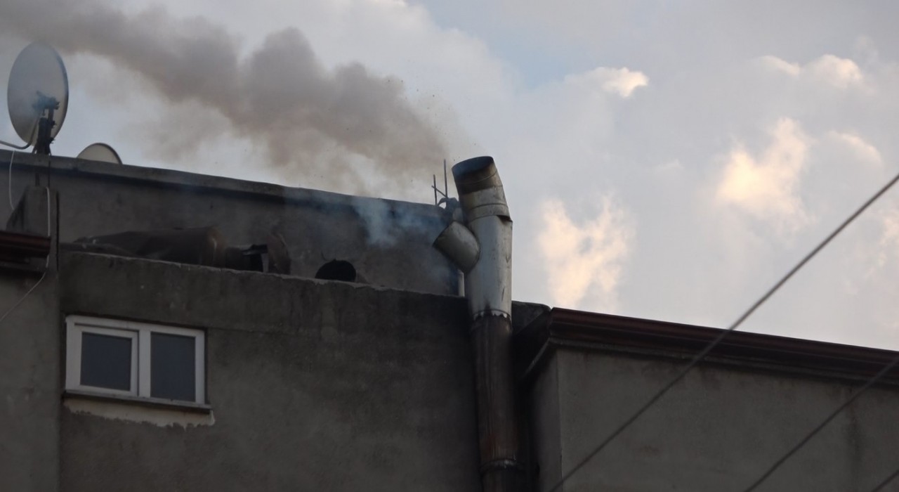 Bafrada fırın bacasında yangın paniği