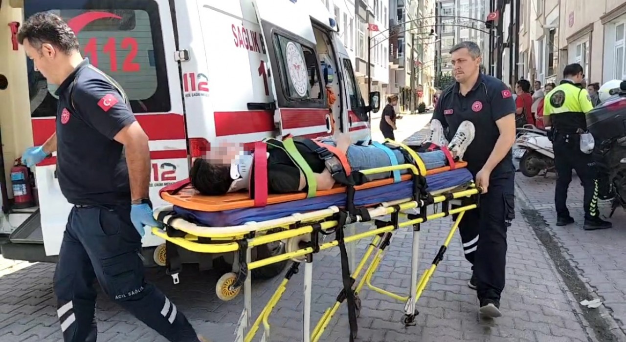 Bafrada motosiklet kazası: 2 yaralı