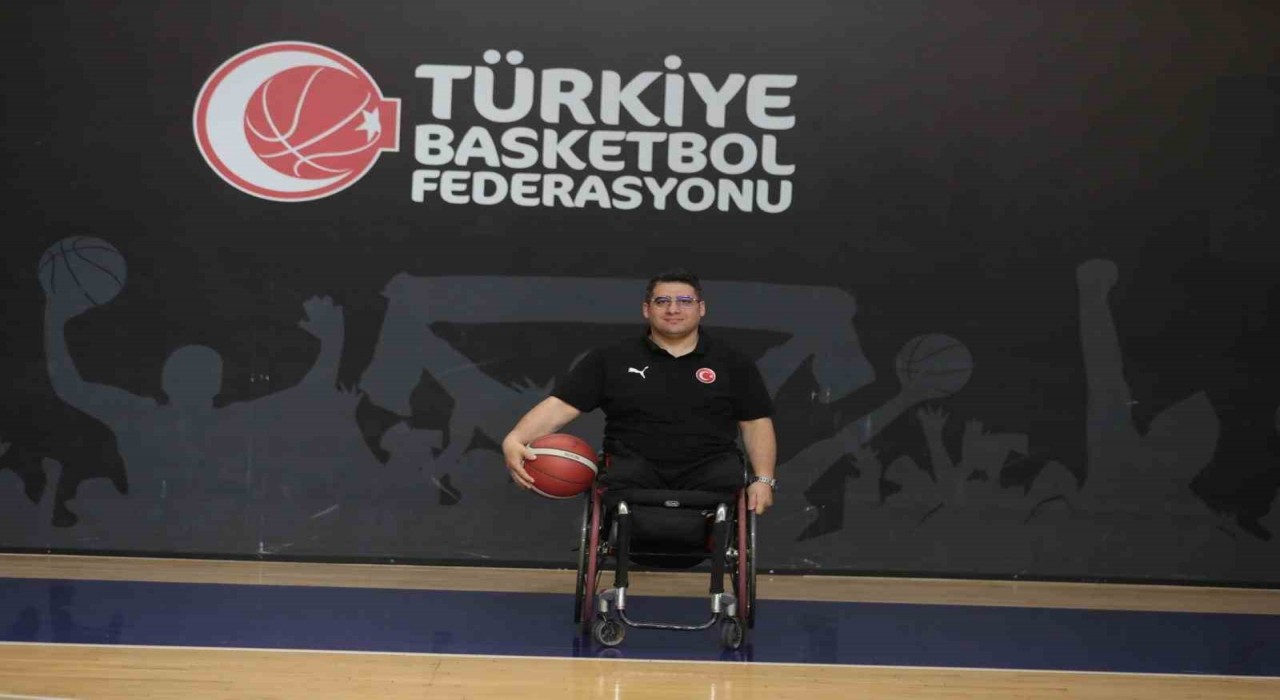 Bağcılar Belediyesi baş antrenörü Emrah Elban U23 Milli Takımı ile Dünya Şampiyonasında