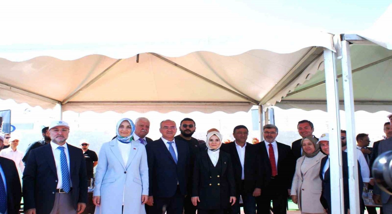 Bakan Göktaş: Afyon mermeri sadece yurt içinde değil uluslararası alanda da tanınacak