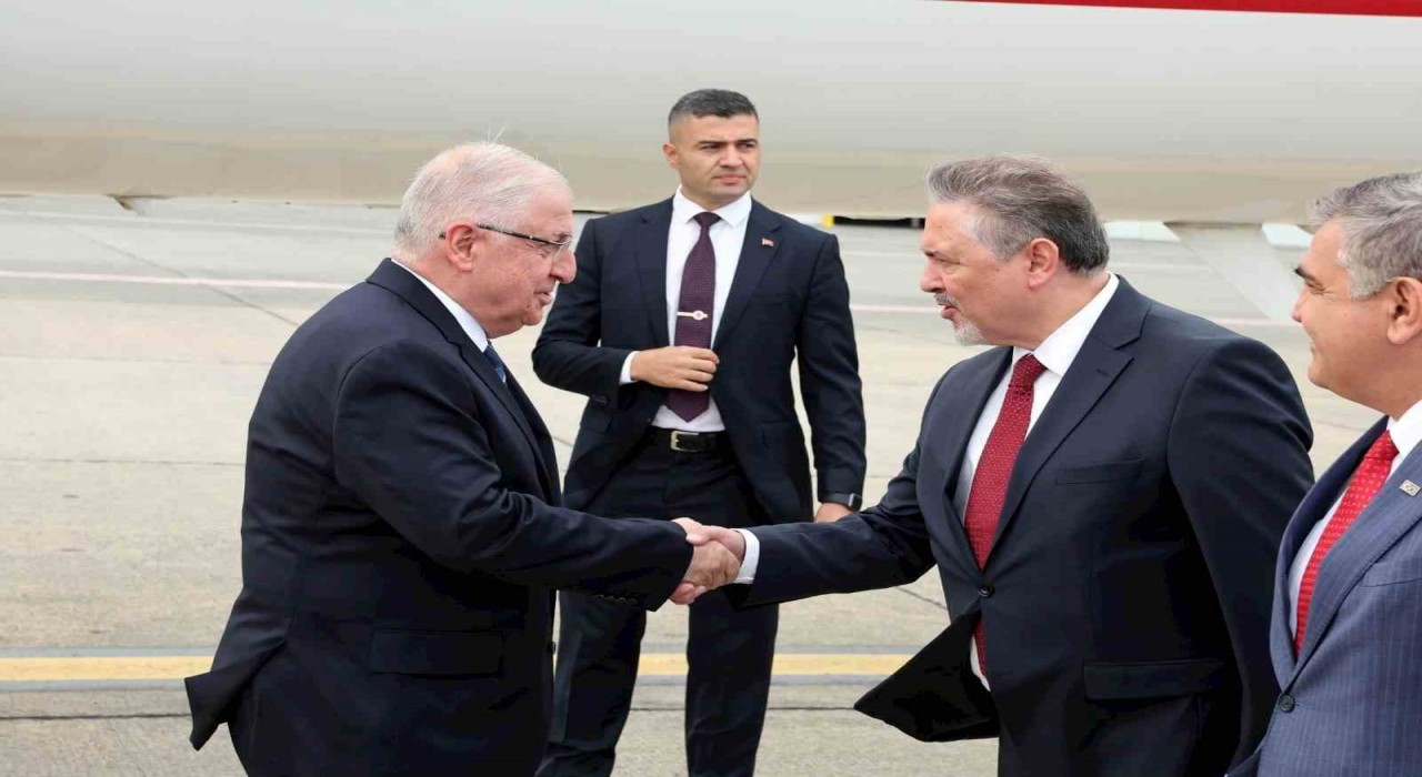 Bakan Güler, Brükseldeki NATO Karargahını ziyaret etti