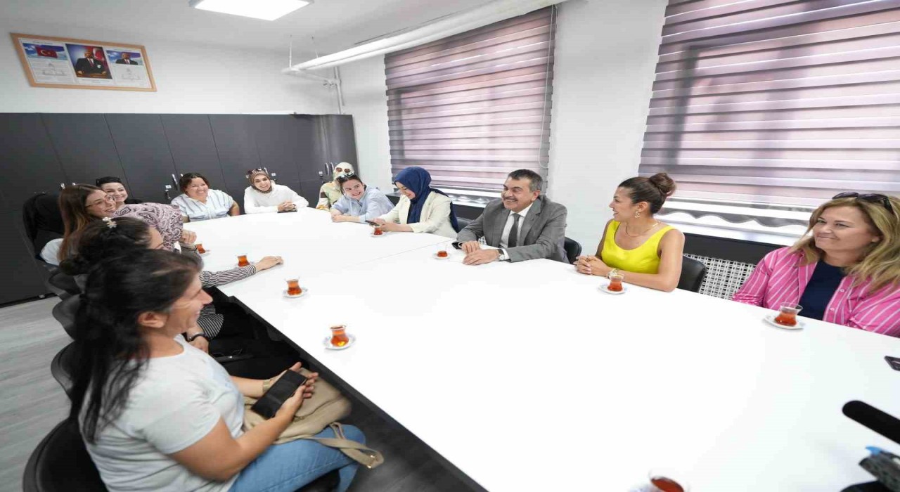 Bakan Tekin, Ankarada Dönem Sonu Faaliyet Haftası etkinliklerine katıldı