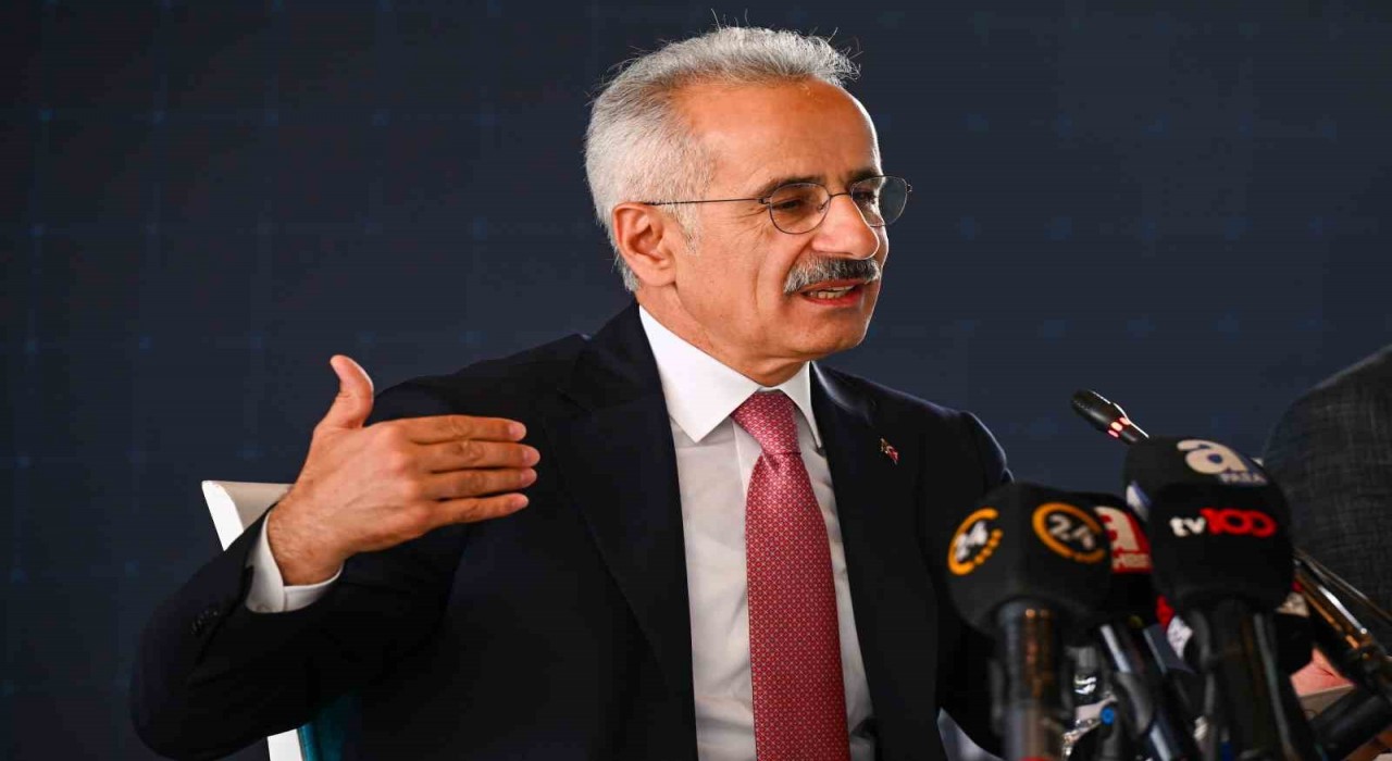 Bakan Uraloğlu: Ulaştırma ve haberleşme altyapısına 293,5 milyar dolarlık yatırım yapıldı