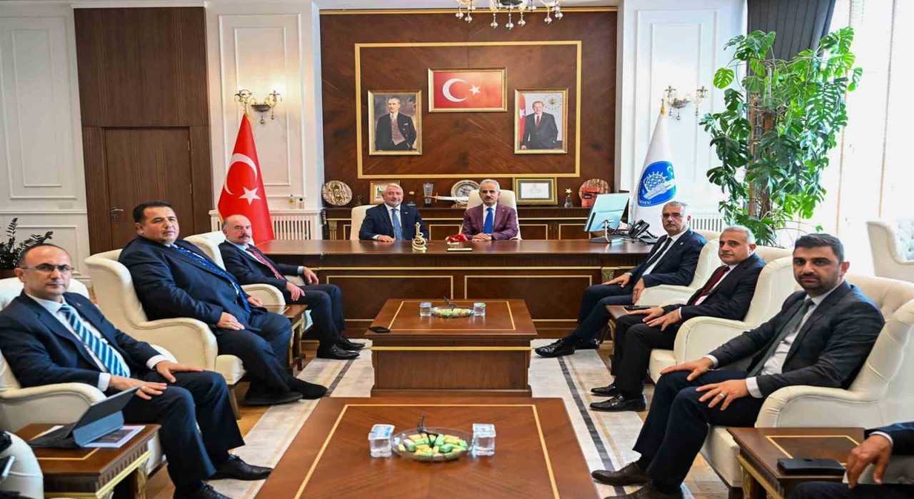 Bakan Uraloğlundan Çoruma yoğun ziyaret programı