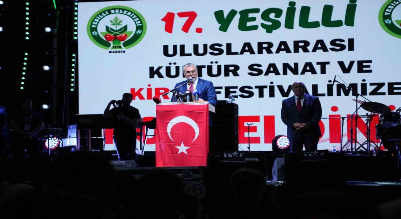 Bakanı Işıkhan Yeşilli Uluslararası Kültür Sanat ve Kiraz Festivaline katıldı