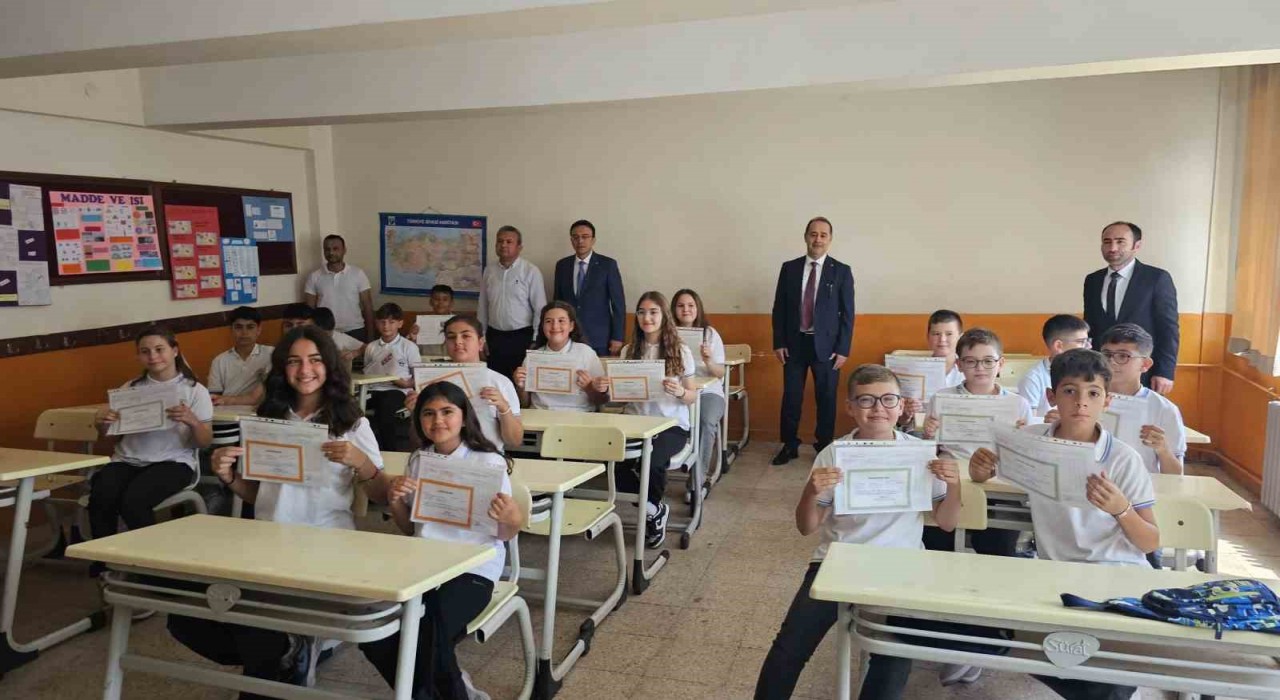 Bandırmada karne heyecanı