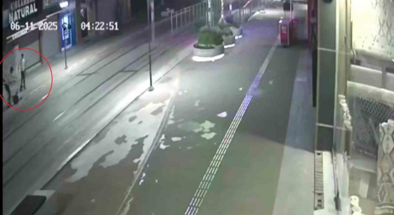 Bankta oturan genci önce darp ardından gasbeden şüpheli tutuklandı