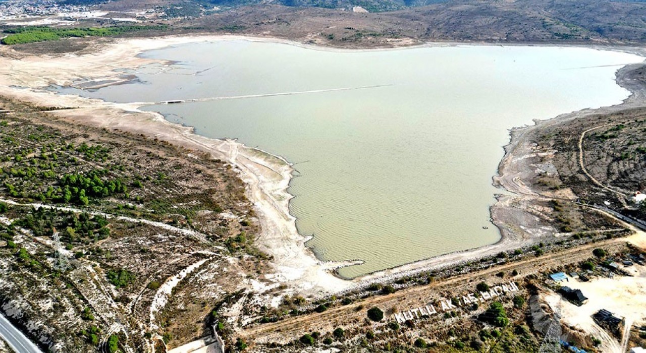 Barajda su seviyesi yüzde 13e düştü: Çeşme Belediyesinden sert tedbirler