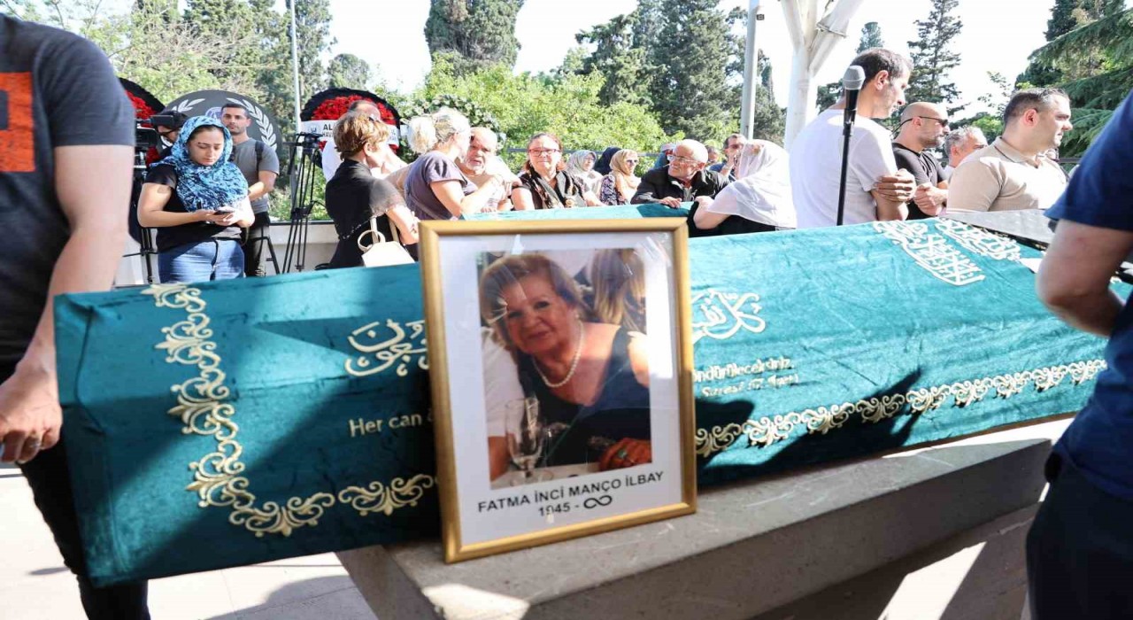 Barış Mançonun kız kardeşi İnci Manço son yolculuğuna uğurlandı