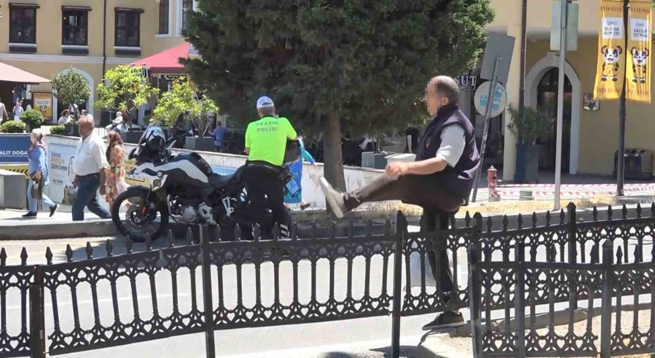 Bariyerleri aşıp trafiğe atlayan yayalara ceza yağdı