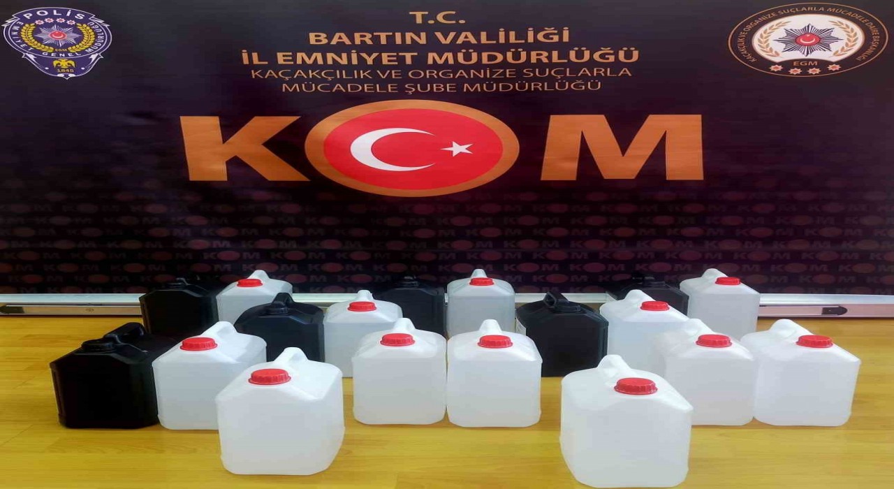 Bartında 90 litre sahte alkol yakalandı