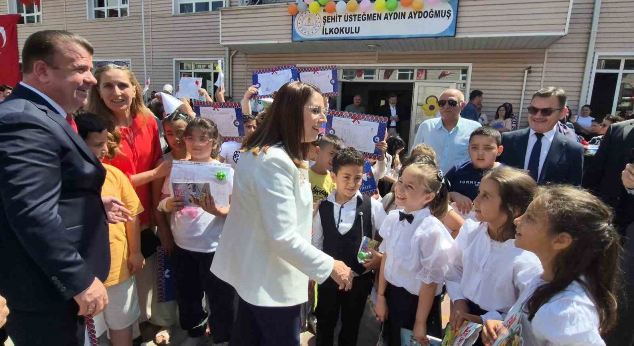 Bartında karne günü heyecanı