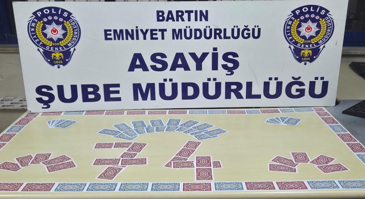 Bartında kumar oynayan 4 kişiye 36 bin 988 TL ceza