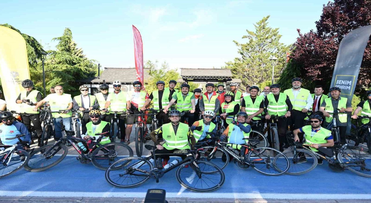 Başkan Altay, Dünya Bisiklet Gününde bisikletseverlerle pedal çevirdi