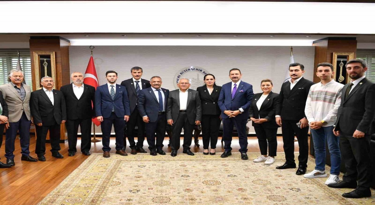 Başkan Büyükkılıç: Başkan Büyükkılıç, Avrupadaki Kayserilileri misafir etti