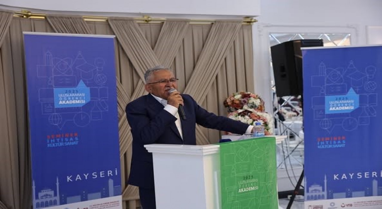 Başkan Büyükkılıç, Kayserideki uluslararası öğrencilerle buluştu