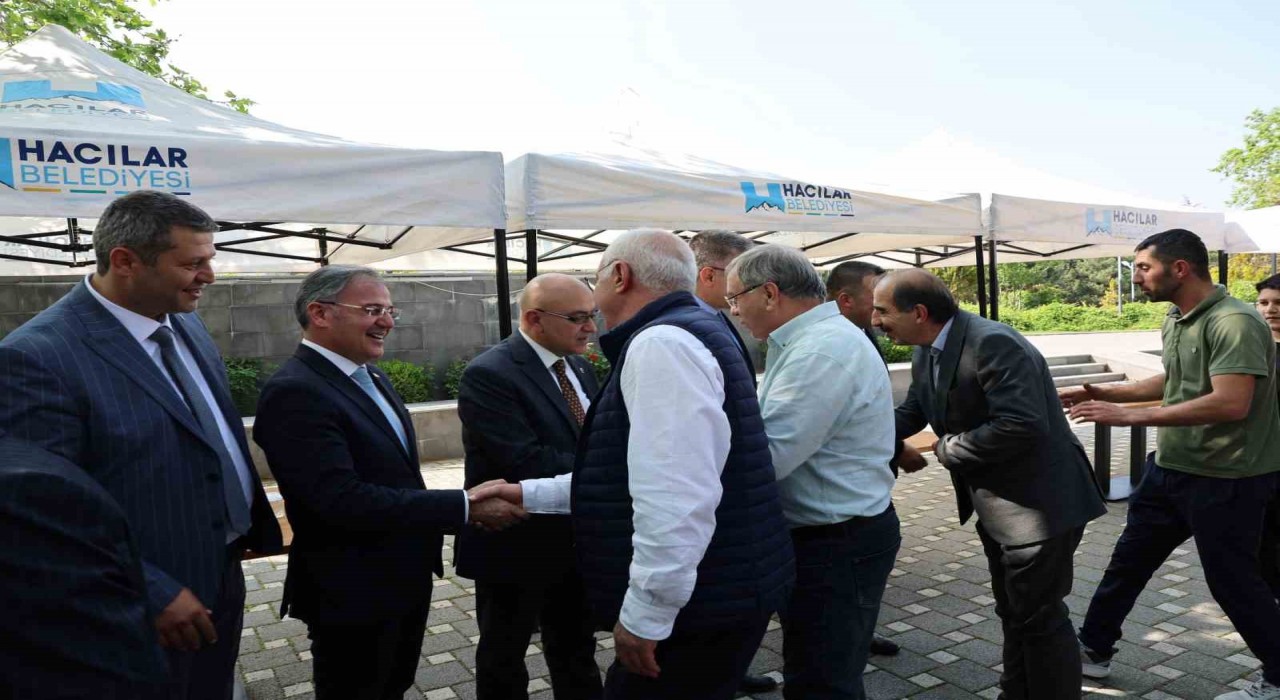 Başkan Özdoğan: Kurban Bayramı, birlik ve beraberliğimizin en güzel vesilesidir