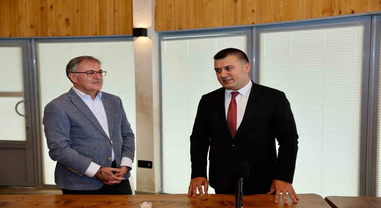 Başkan Özdoğandan Kaymakam Dertlioğluna veda ve teşekkür