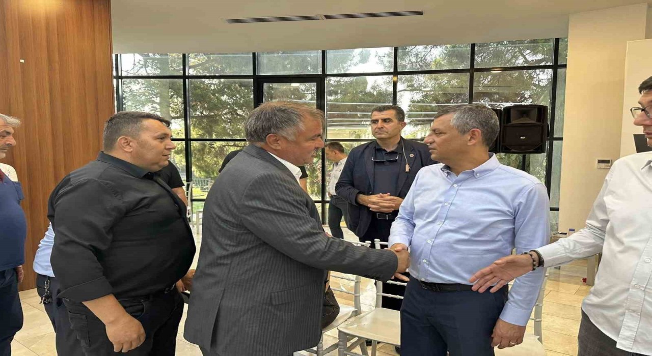 Başkan Pütünden CHP lideri Özel ve Zeyrek ailesine taziye ziyareti