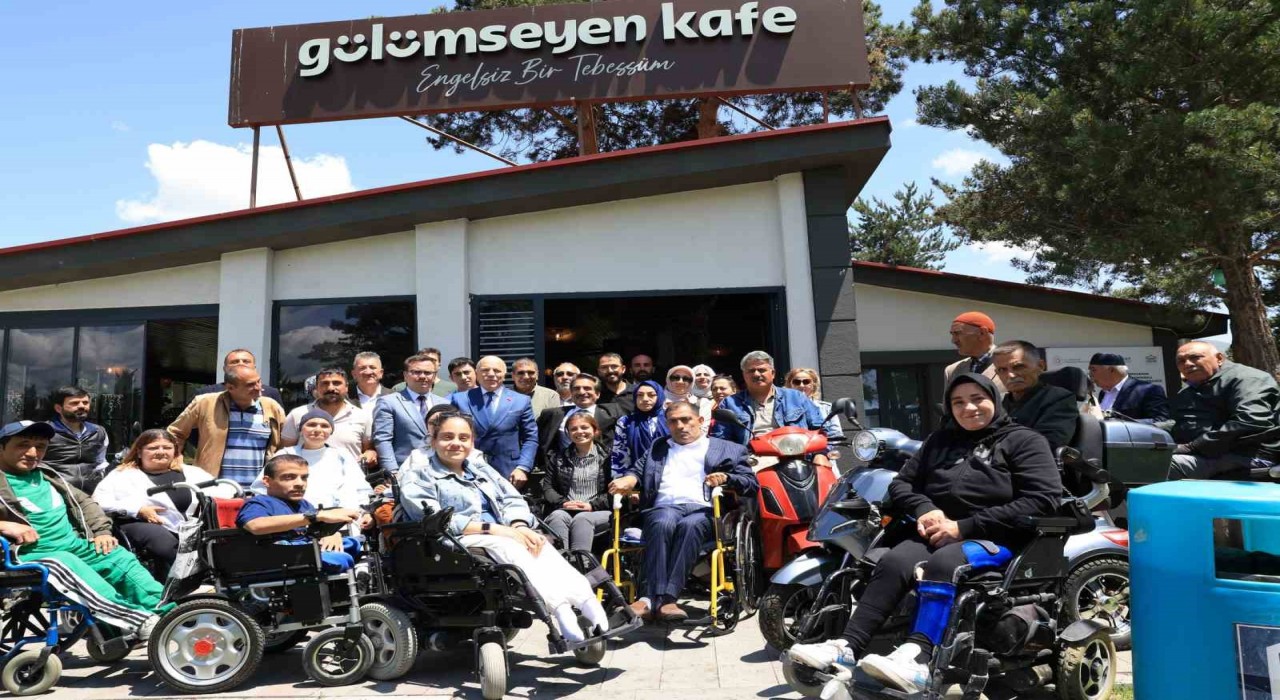 Başkan Sekmen ‘Arzuhal Günlerinde engellilerin sorunlarını dinledi