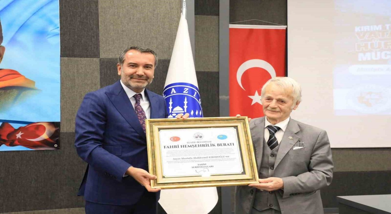 Başkan Şerifoğulları, Kırımoğluna fahri hemşehrilik beratı takdim etti