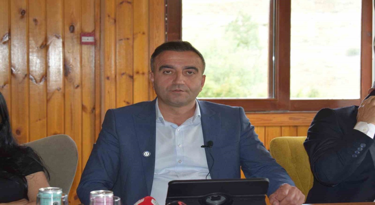 Başkan Ulutaş: Akçadağı hak ettiği yere taşımak için gece gündüz çalışıyoruz