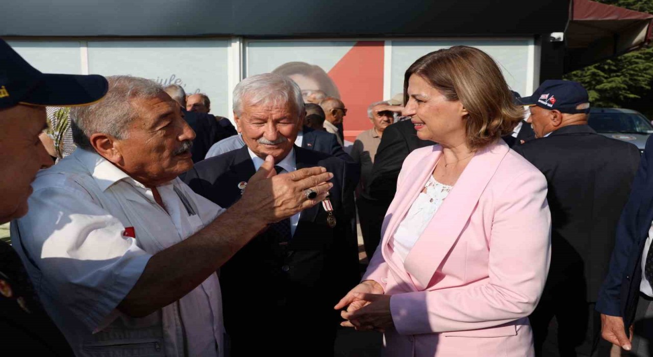 Başkan Ünlüce Babalar Gününde şehit ve gazi babalarını ile buluştu