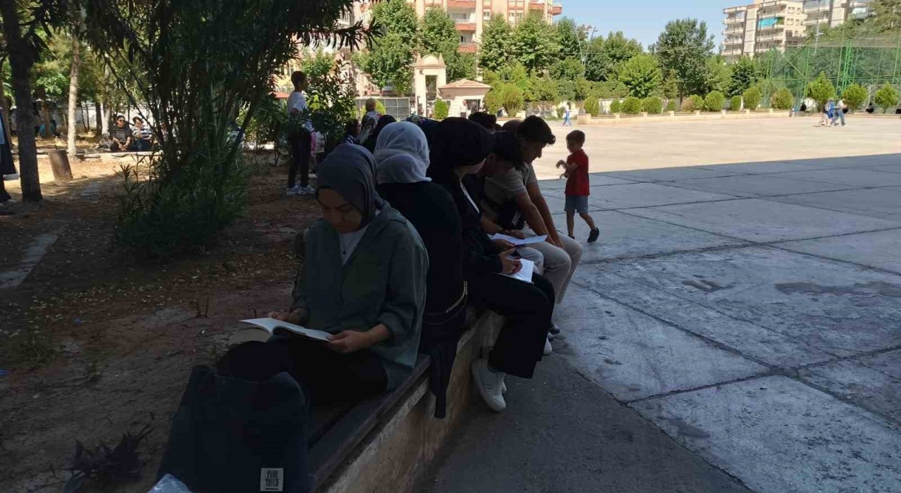 Batmanda YKSnin ikinci oturumu AYT heyecanı