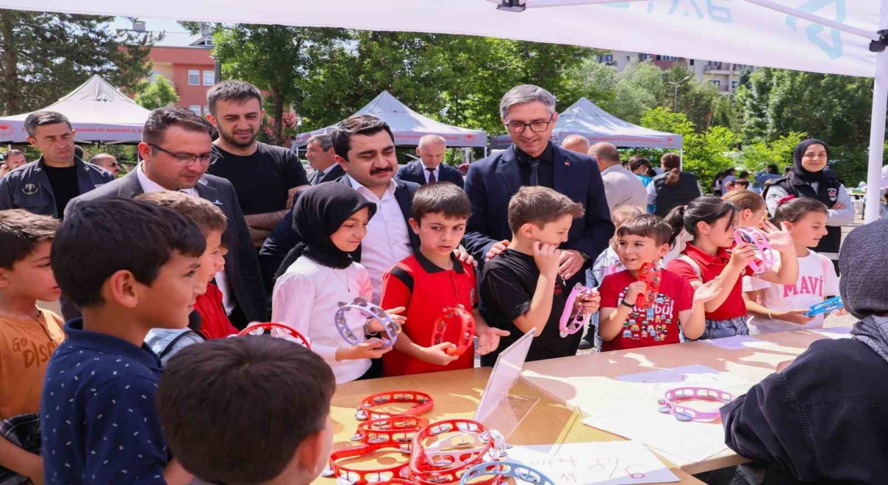 Bayburtta 2 gün sürecek Bilimin Işığında Bayburt Bilim Şenliği başladı