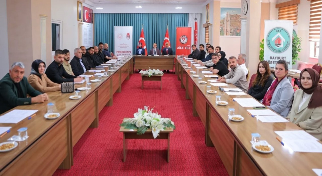 Bayburtta yeni evlenen çiftlere destek olunacak