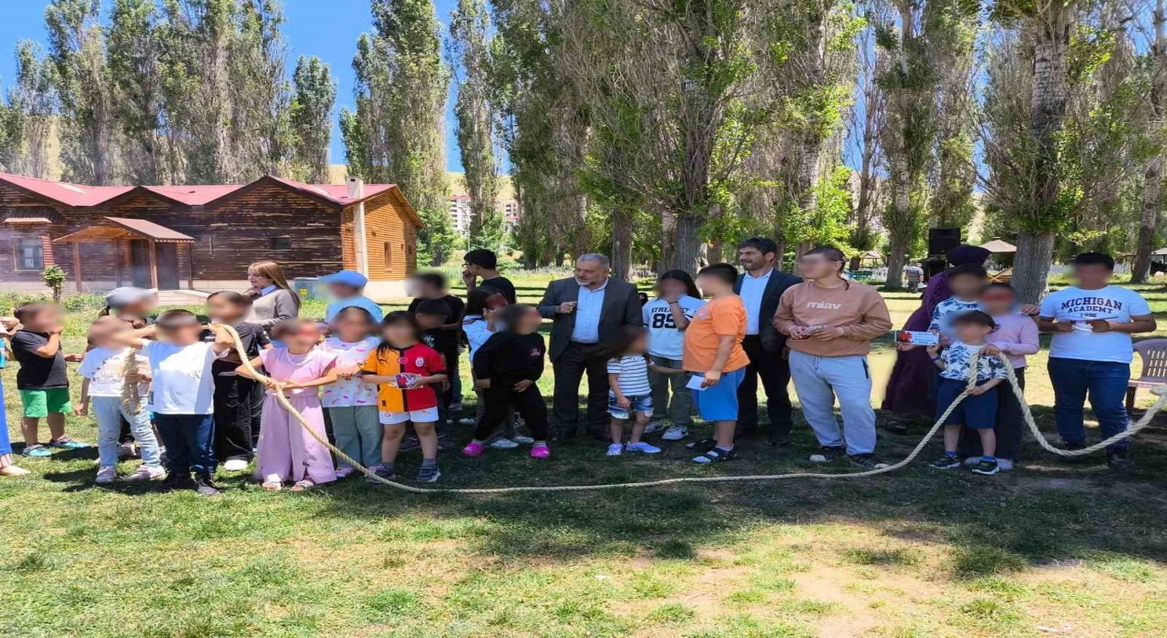 Bayburtta yetim çocuklar ve ailelerine yönelik piknik programı düzenlendi