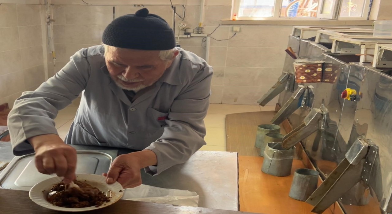 Bayram Ustadan asırlık lezzet mesaisi