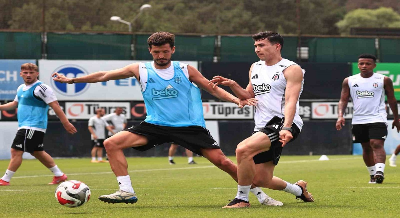 Beşiktaşta David Jurasek ilk antrenmanına çıktı